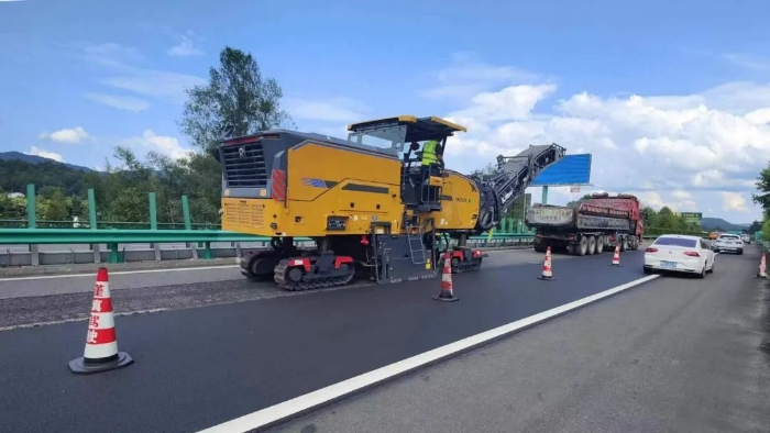 精彩綻放！徐工兩米銑刨機(jī)全國高速踔厲風(fēng)發(fā)