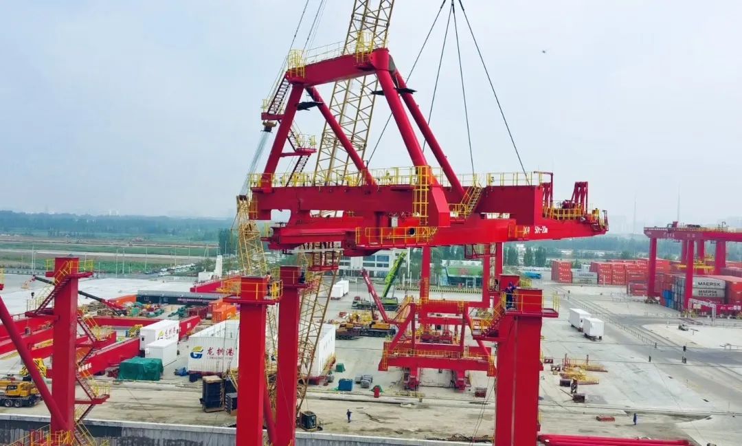 吊裝多元化！看徐工XGC500-I履帶起重機(jī)如何“吊”起重機(jī)