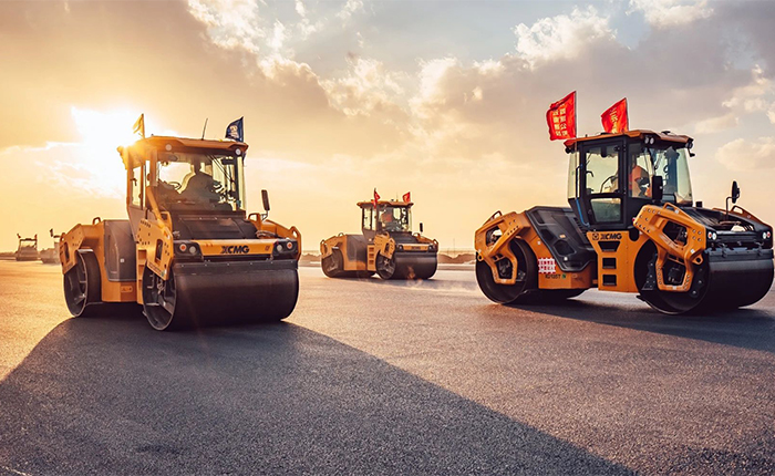 XD135T 壓路機(jī)：油面施工，智慧先行