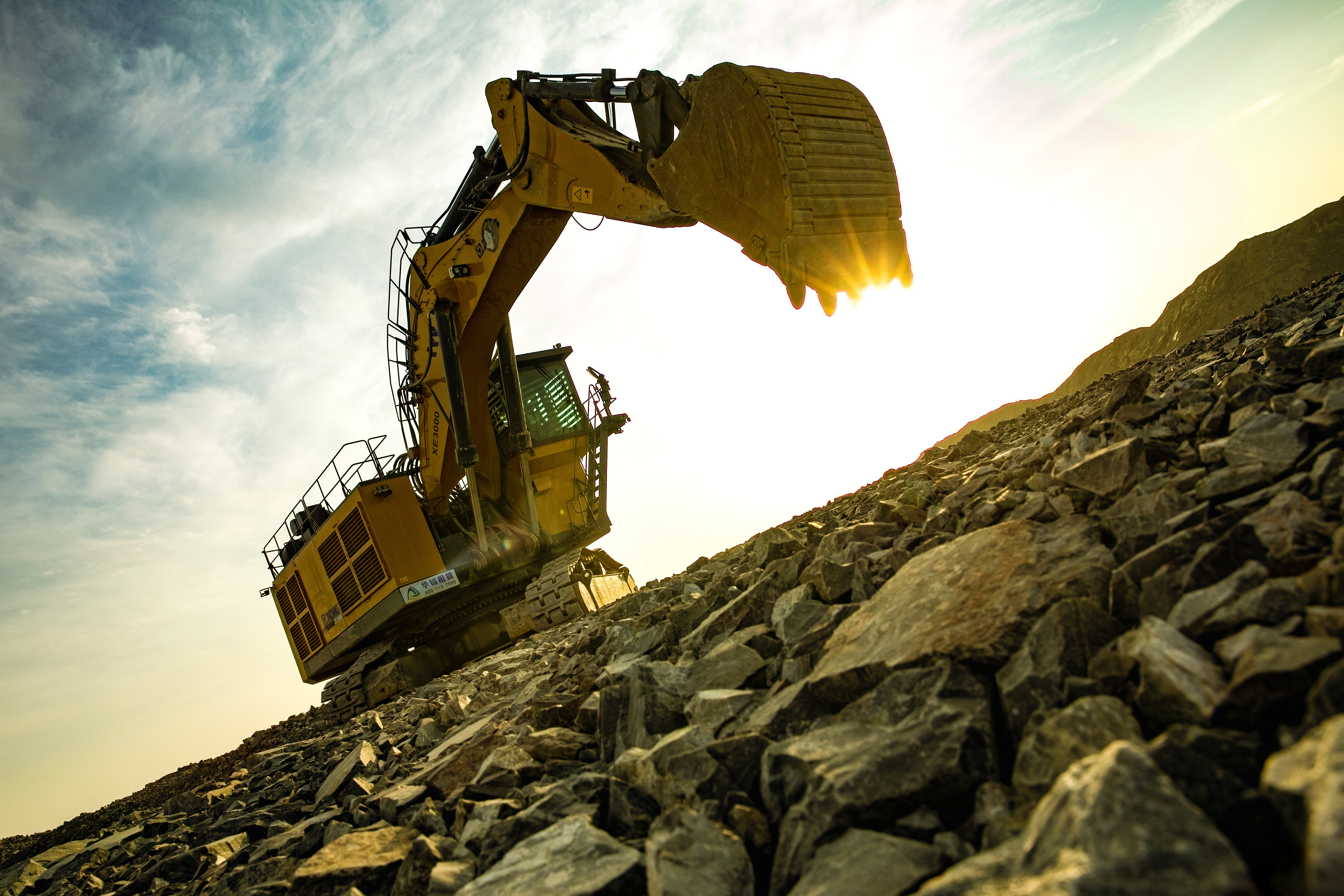 大型露天礦山智選之作，徐工XE3000礦用挖掘機