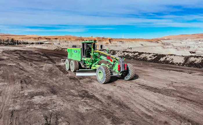 全國首臺！礦用大功率純電動平地機(jī)震撼登場！