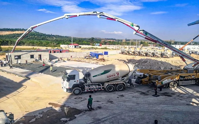 中柬同心，共建未來！徐工“智造”賦能柬埔寨基建