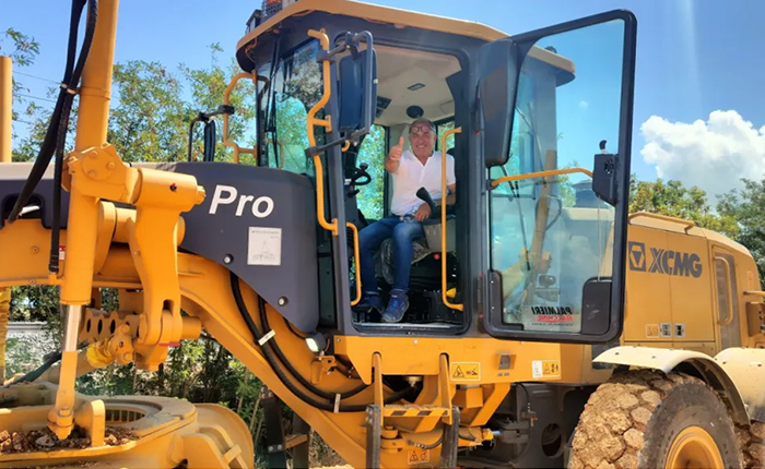 筑夢歐洲-意大利：歐洲首臺GR2405TPro平地機(jī)助力鐵路建設(shè)