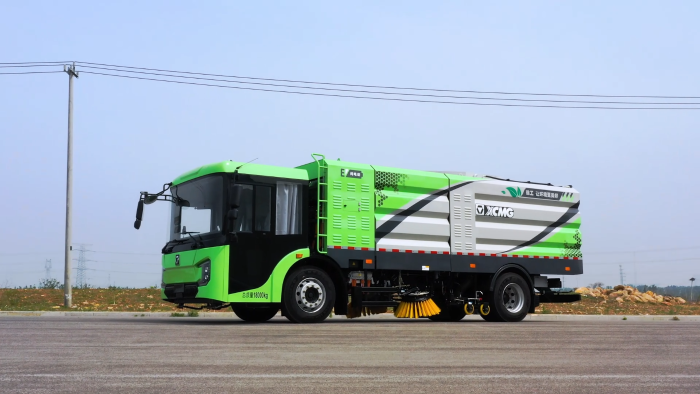 【新品搶先看】高效、舒適、智能全都要？徐工低入口洗掃車給您答案！