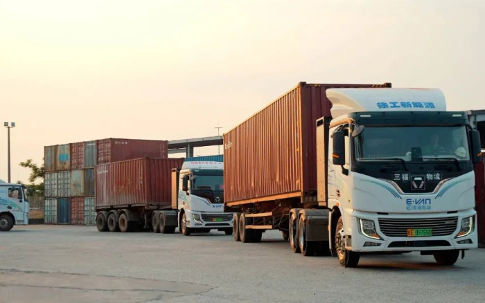 零碳實(shí)錄！徐工新能源重卡刷新港口物流“含綠量”