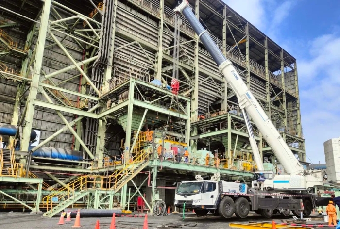 首臺！超大噸位XCA500BR落子首鋼鐵礦！