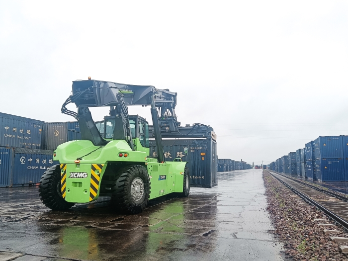 再添“新戰(zhàn)力”！鐵路干線物流的綠色引擎