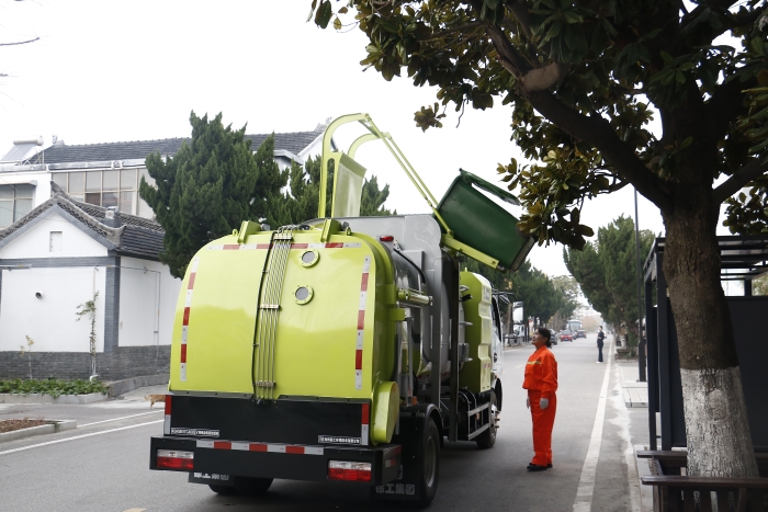 零碳收運(yùn)、高效閉環(huán) | 徐工純電動(dòng)餐廚垃圾車(chē)助力賈汪潘安湖綠色環(huán)衛(wèi)升級(jí)