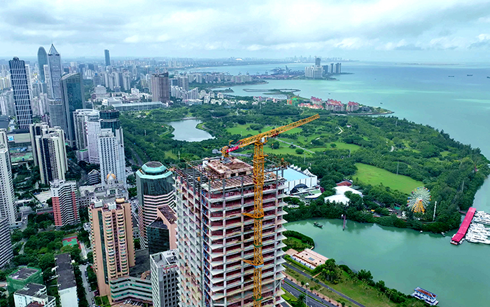 海闊憑“塔”躍 | 徐工塔機(jī)助建?？谥泻H中心