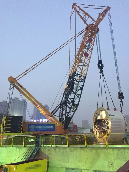 賦能軌交建設，徐工穩(wěn)穩(wěn)‘吊’打難題