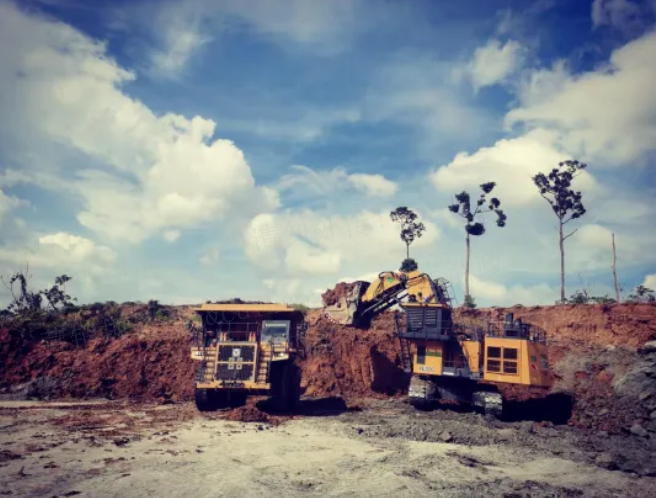 1+1>2，徐工“挖運”礦山組合擎動印尼煤礦作業(yè)效率