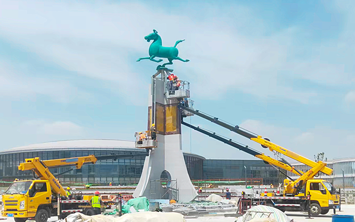 西北樞紐迎高峰！ 蘭州中川機(jī)場高空建設(shè)“顏值功臣”是徐工