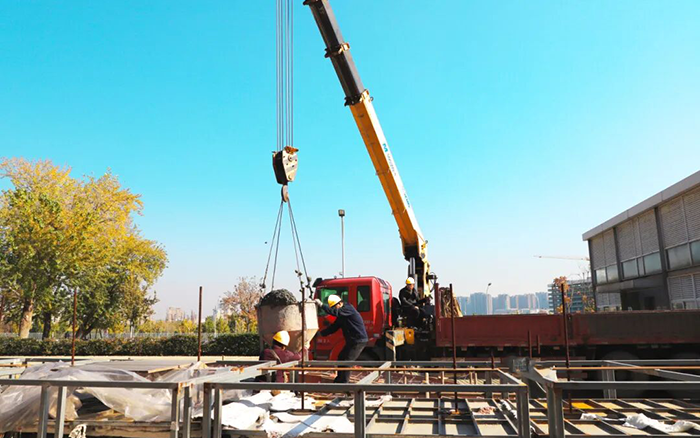 高效安全雙 buff！徐工隨車吊助力混凝土施工