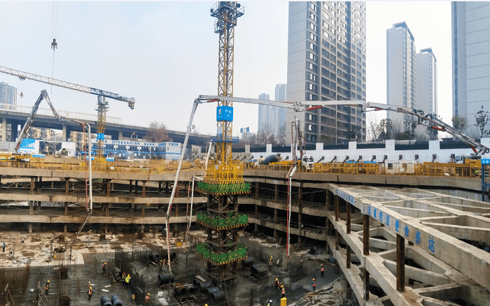 集結(jié)！徐工大米數(shù)泵車齊力共筑通信研發(fā)基地