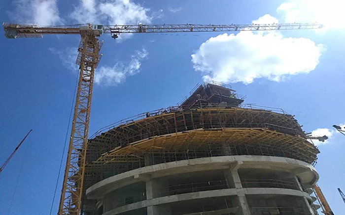 徐工塔機(jī)跨越山海，閃耀“一帶一路”