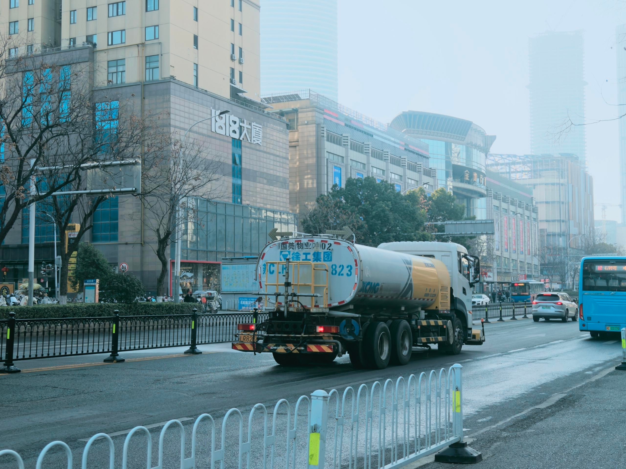 徐工高壓清洗車(chē)助力家鄉(xiāng)綠水青山