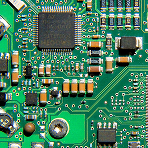 貼片電容的容值會隨電壓變化而變化嗎？